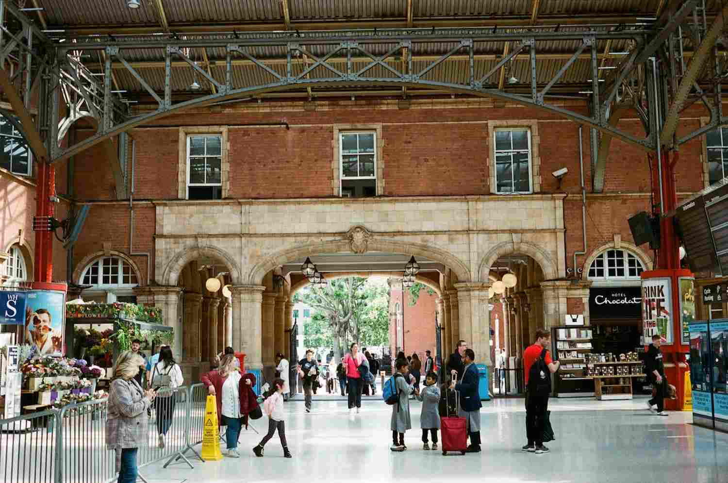 Marylebone Station in Central London with easy transport links to Wembley Stadium, Baker Street and nearby serviced apartments